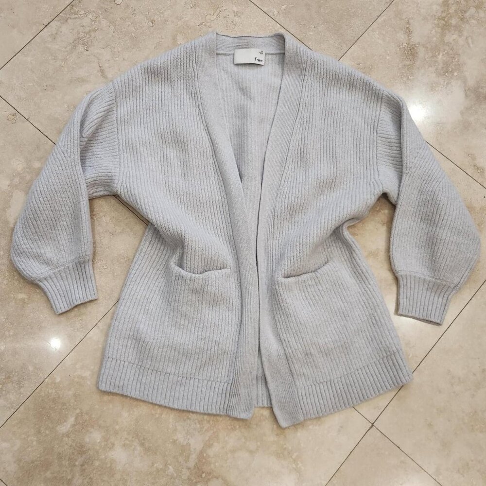 Aritzia 100% Merino Wool Wilfred Free Sz XS Cardigan Gray Pockets Women Luxury